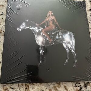 Beyoncé-Renaissance Vinyl - special edition. Brand new!